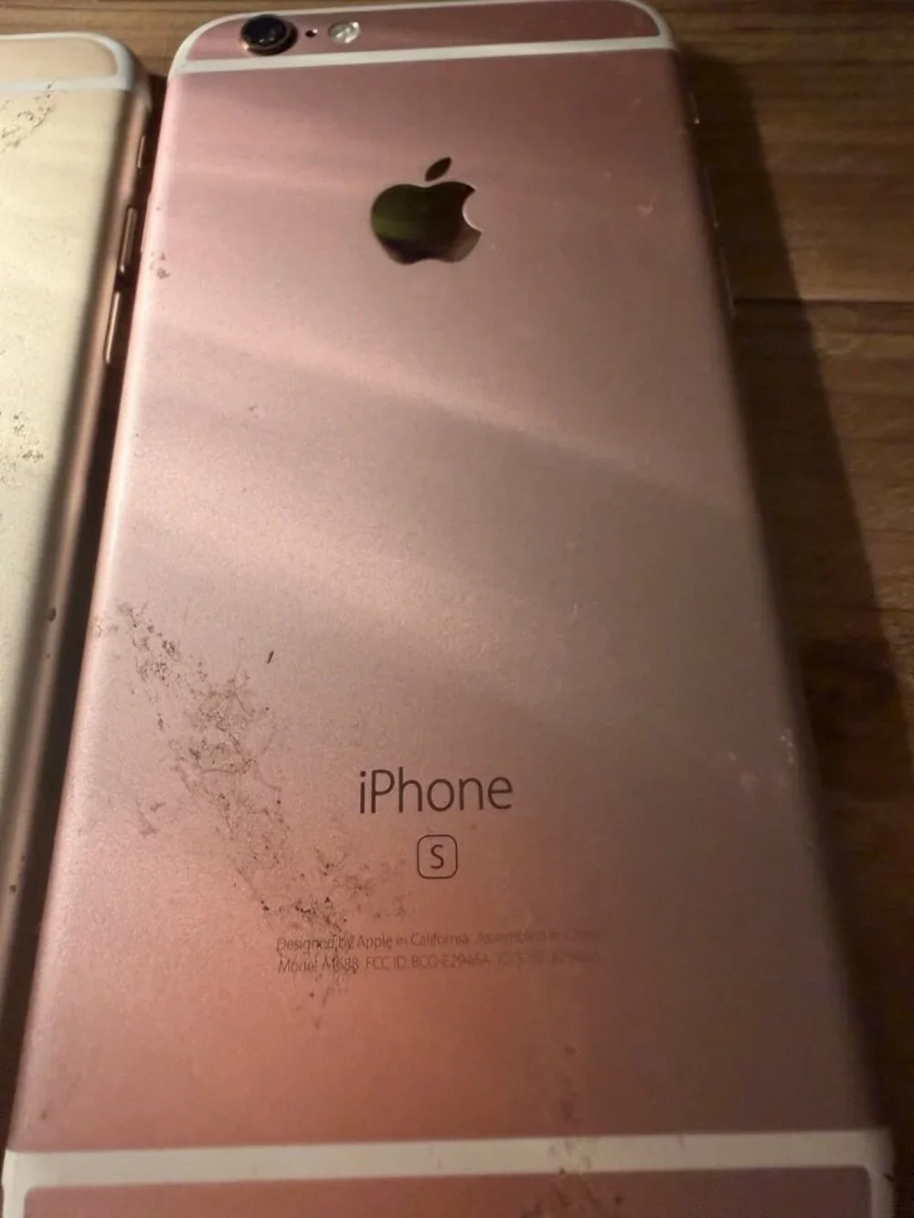 apple iphone 6s plus a1687 & iPhone S 1688 Parts  Or Repair Only